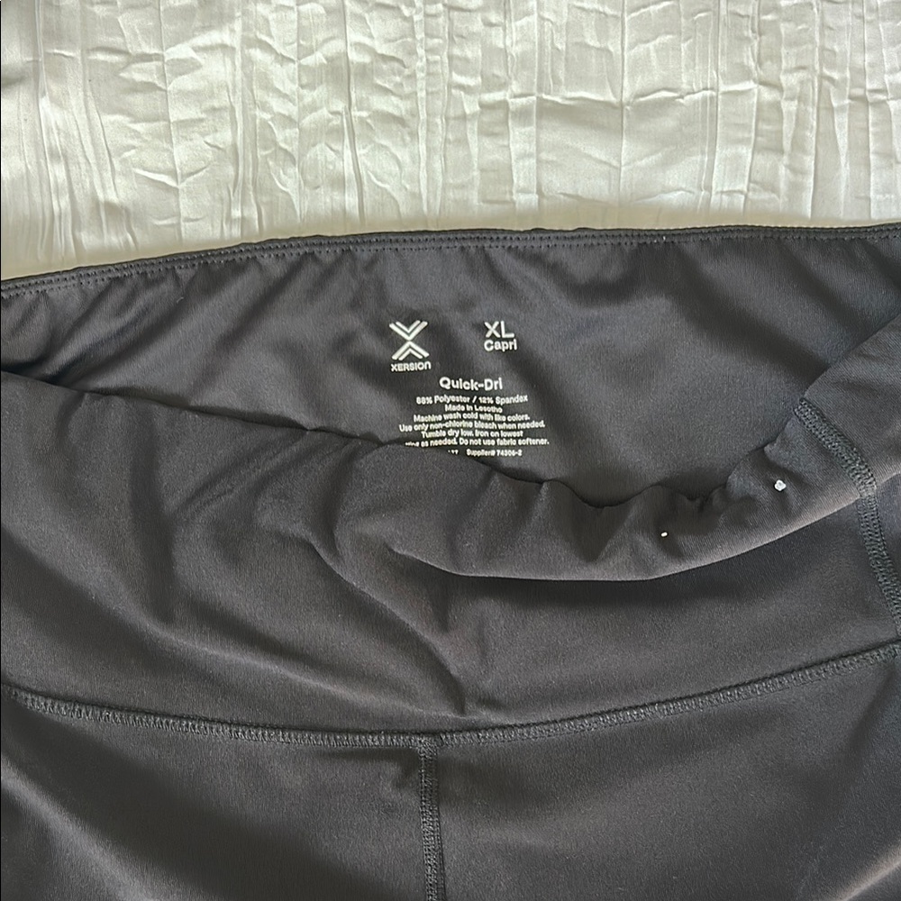 Zella Quick-Dri Capri Leggings - Dark Gray